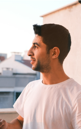 <em>Alejandro L.</em>